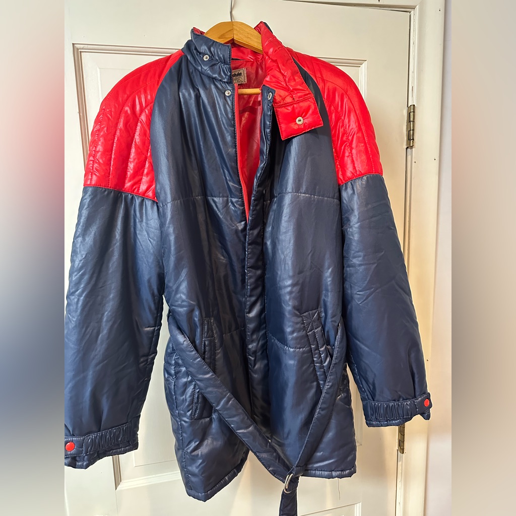 Ferrari Vintage Puffer Jacket Size 44 1979 Tag